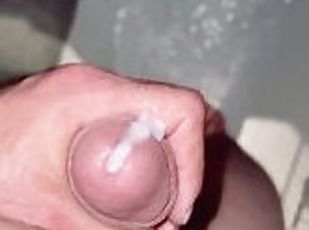 Bad, Cumshot, Gigantisk kuk, Gay, Avrunkning, College, Kåt, Sperma, Dusch, Ensam