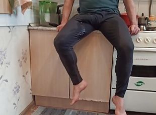 pissing in the kitchen and masturbate after long pee in leggings