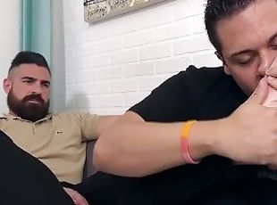 Bearded hunk Miguel foot worshiped by kinky Dan Edwards