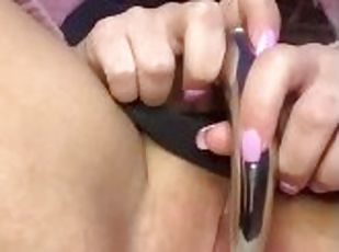 Getting my pussy nice and creamy during solo play - close up