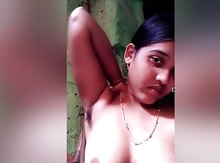 Today Exclusive- Sexy Desi Girl Record Her Nude Selfie Video For Lover Part 1