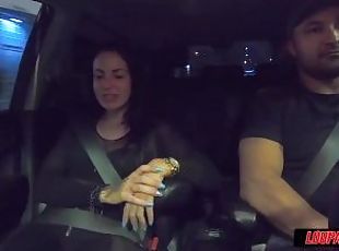 LEVANDO A SAFADA DA ELISA SANCHES PRA DAR UMA MAMADA NO CARRO (ELISA SANCHES)