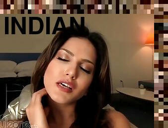 Hot sunny leone