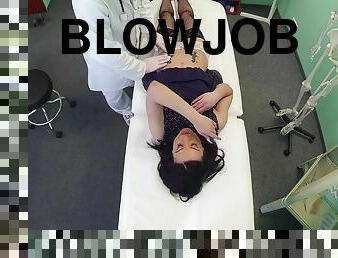 Patient With No Health Insurance Pays With Blowjobs And Fucking 1
