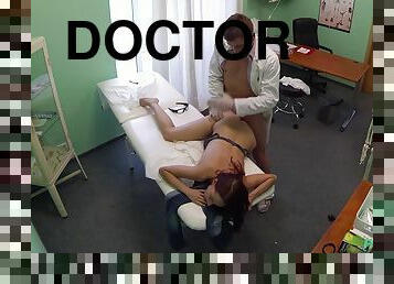 adulterio, oficina, squirting, amateur, doctor, masaje, cámara, espía, voyeur, guapa