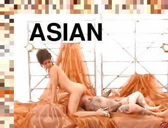 asiatique, gros-nichons, levrette, chatte-pussy, fellation, milf, baisers, ejaculation, naturel, gros-seins