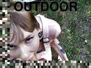 Screwing a desirable cutie outdoors in doggie style