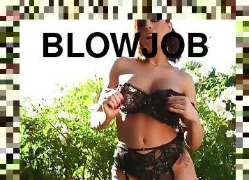 blowjob-seks-dengan-mengisap-penis, antar-ras, deepthroat-penis-masuk-ke-tenggorokan, berambut-merah, sudut-pandang, britney, kasar