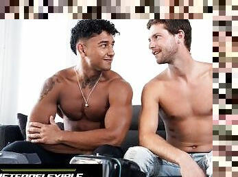 HETEROFLEXIBLE - Str8 Benjamin Blue Tries VR Porn With Buddy Kenzo Alvarez, Decides To Ride His Cock