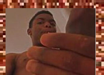 Mrchocolate jacking off in da shower