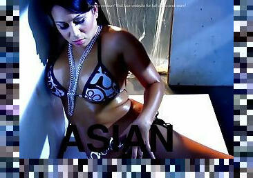 Hot solo of asian babe in bikini
