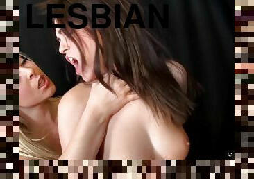 Nasty lesbian show with two sleazy chicks