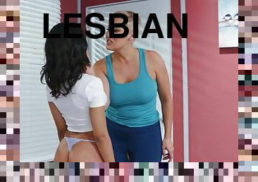 Jeni Angel & Ryan Keely in interracial old and young lesbian sex