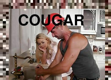 Amoral hot cougar hardcore porn video