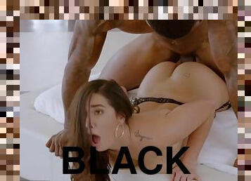 gros-nichons, levrette, chatte-pussy, fellation, énorme-bite, interracial, pornstar, fellation-profonde, black, bas