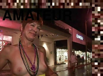 Duval Street Flashers - Amateur MILFs