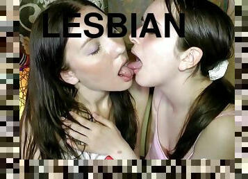 amatööri, lesbo-lesbian, kotitekoinen, suuteleminen, ruskeaverikkö