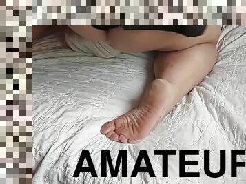 grosse, masturbation, amateur, ados, belle-femme-ronde, joufflue, pieds, sale, point-de-vue, fétiche