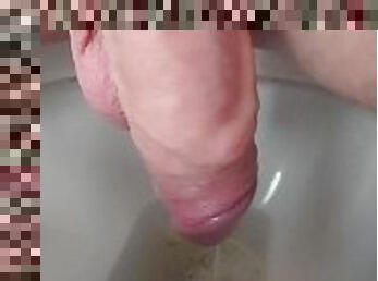 MONTER COCK GROWING WITHOUT CONTROL WHEN PISS A LOT!