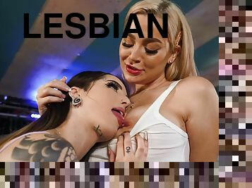 Two insatiable lesbians licking like there's no tomorrow