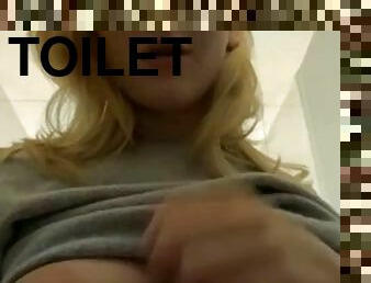 Would you skip your job to fuck a little slut like me in the toilet?