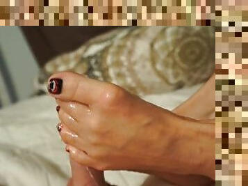 Vampire Toes Footjob