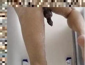 naughty trans Niky Zelaya fist herself while taking a shower