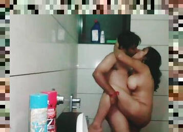 Desi bhabhi fucked by hubby&#039;s friend in standing &amp; doggy position in bathroom