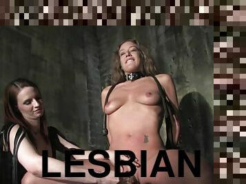 lesbian-lesbian, bdsm-seks-kasar-dan-agresif, berambut-pirang, latex, pukulan-di-pantat, tato