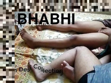 Bhabhi ka chut chus ke pgl krdiya , video dekho man lg jayeg