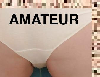 cul, pisser, amateur, belle-femme-ronde, culotte, solo, blanc, humide