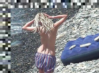 nudiste, en-plein-air, public, chatte-pussy, cam, plage, voyeur, jeune-18, blonde, naturel