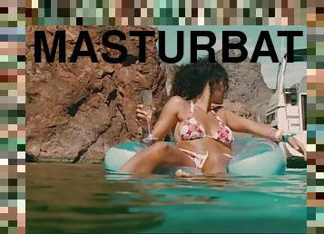 masturbation, kändis, samling, strand, pool, bikini, erotisk, små-bröst, undervatten