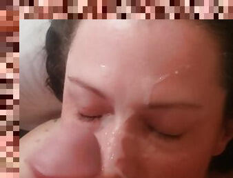 amateur, ejaculation-sur-le-corps, maison, sale, sur-le-visage, ejaculation, américaine, brunette