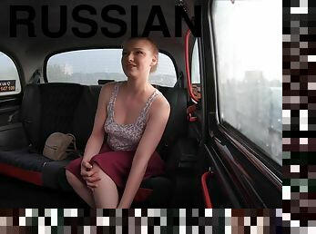 en-plein-air, russe, babes, fellation, hardcore, fellation-profonde, voiture, rousse, salope, jeune-18