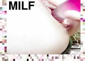 Tight and horny milf ends with cumin with my favorite toy????