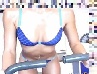 Susana Spears home workout