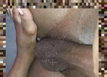 masturbation, amateur, ejaculation-sur-le-corps, ébène, ados, branlette, pieds, fétiche, branlette-avec-les-pieds