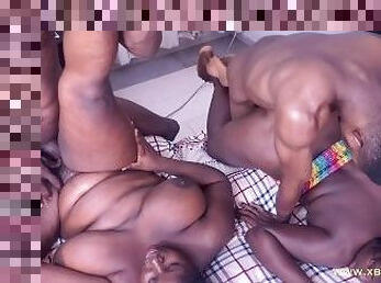 culo, tetas-grandes, cuatro-patas, orgía, coño-pussy, negra-ebony, negra, regordeta, primera-persona, follando-fucking