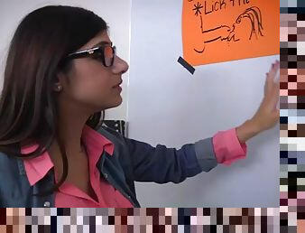 Glorious arab chick mia khalifa gives a bj lesson to shy middle eastern girl