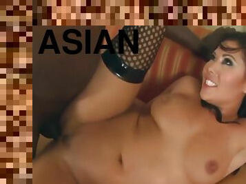 Sexy Asian Got Huge Cumshot Over Her Ass