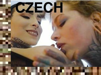 strapon, anal, lesbiana, jucarie, fetish, cehoaica, gotic, femdom, tatuaj, tocuri-inalte