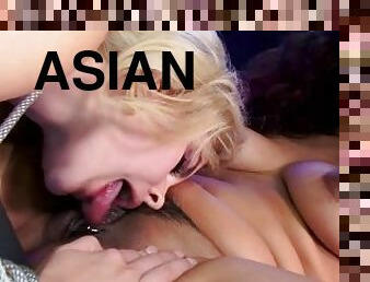 asiático, traseiros, banhos, teta-grande, masturbação, orgasmo, cona-pussy, lésbicas, dedos, caebça-vermelha