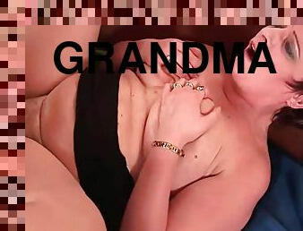 grand-mère, poilue, vieux, chatte-pussy, mature, joufflue, jeune-18, plus-agée, vieux-jeune