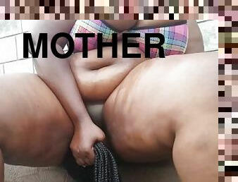 pasarica, lesbiana, bbw, mama-mother, stand-pe-fata, dominare, femdom