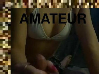 amateur, babes, ejaculation-sur-le-corps, branlette, massage, couple, point-de-vue, brunette