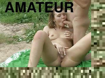 gros-nichons, nudiste, en-plein-air, chatte-pussy, amateur, ados, plage, hirondelle, trio, naturel