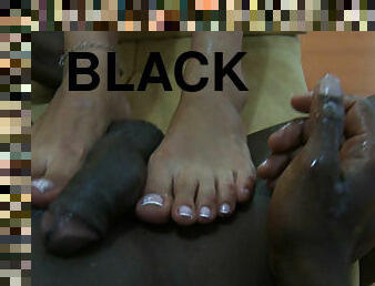 black, esclave, pieds, fétiche, branlette-avec-les-pieds, femme-dominatrice