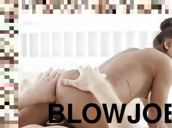 blowjob-seks-dengan-mengisap-penis, gambarvideo-porno-secara-eksplisit-dan-intens, handjob-seks-dengan-tangan-wanita-pada-penis-laki-laki, sudut-pandang, aktivitas-seksual-dengan-melibatkan-kaki-untuk-meningkatkan-gairah-sex, berambut-cokelat