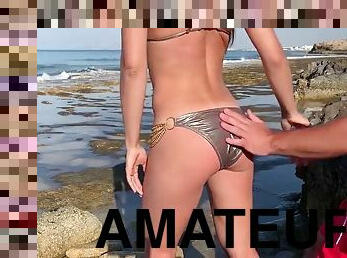 cuatro-patas, al-aire-libre, público, amateur, anal, madurita-caliente, hardcore, corrida-interna, playa, primera-persona